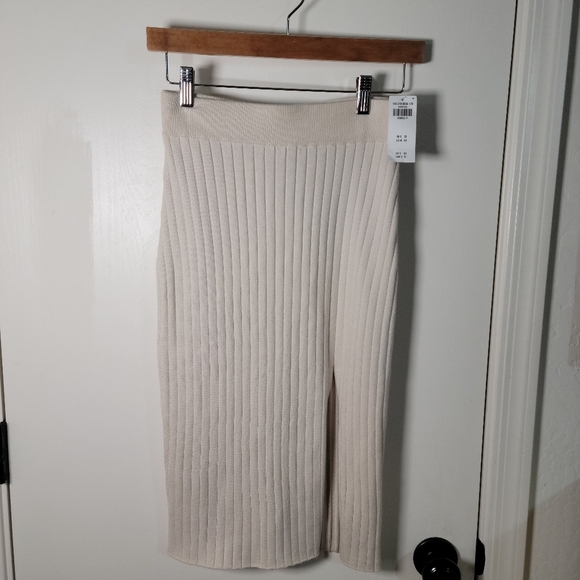 Abercrombie & Fitch Dresses & Skirts - Abercrombie & Fitch Super Soft Skirt | Size XSP